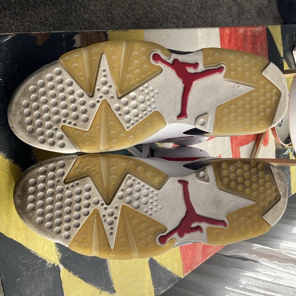 NWOT Jordan 6 Retro OG Mid Carmine US 10.5 - Picture 8 of 10